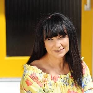 Meet your Posher, Leila